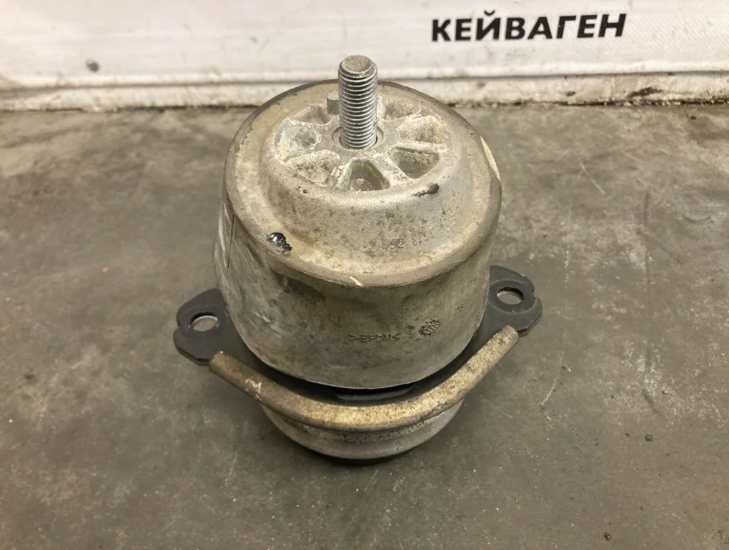 Подушка двигателя Audi Q7 2008 4L