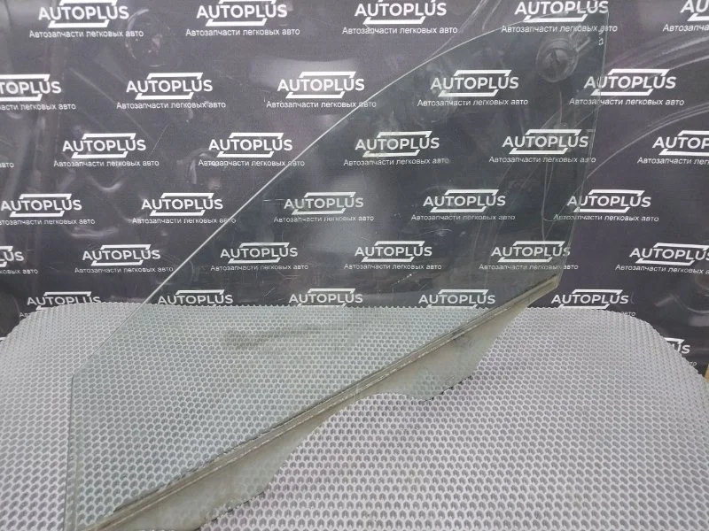 Стекло двери Kia Ceed 2006-2010 824111H000 ХЕТЧБЕК 1.6 G4FC, переднее левое