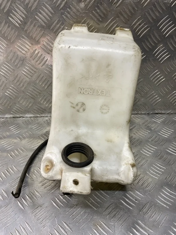 Бачок омывателя Land Rover Freelander I 1997-2006 2006 AWR4763 2.0 D 204D3