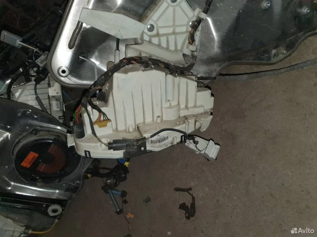 Замок двери задней правой Mercedes-Benz S-класс W221 рестайлинг (2009—2013)