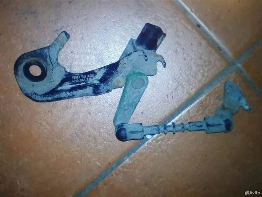 Датчик положения кузова Audi A8 D4 (2010—2014) 4,2