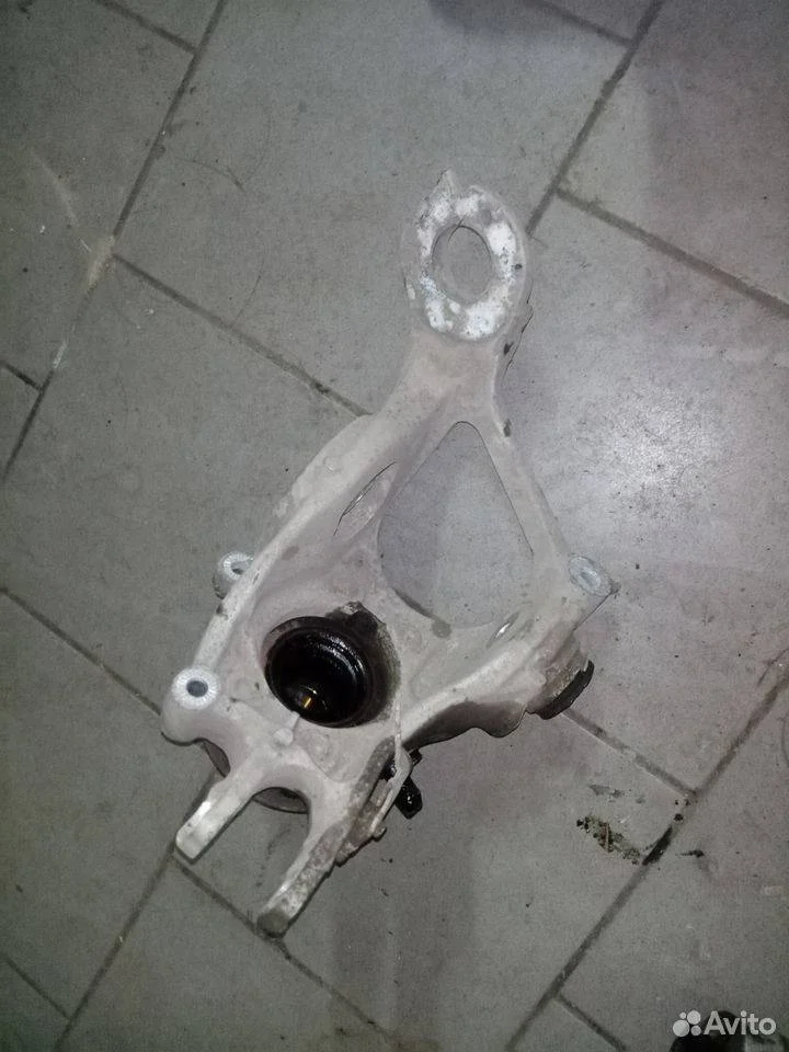 Кулак  задний левый Audi Q5 I рестайлинг (2012—2017)