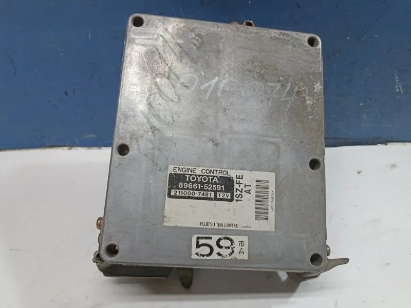 Блок управления двигателем Toyota Vitz 2000 8966152591 NCP10 1.0 1SZFE