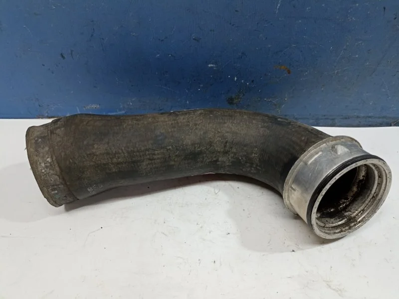 Патрубок интеркулера Volkswagen Passat B6 2009 1K0145838D B6