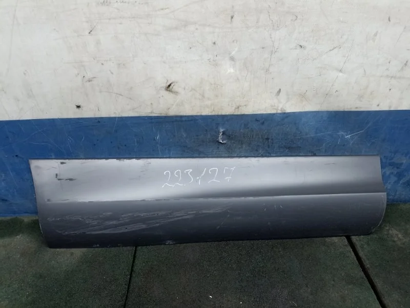 Молдинг двери Audi Q7 2013 4L0853970H 4L, задний правый