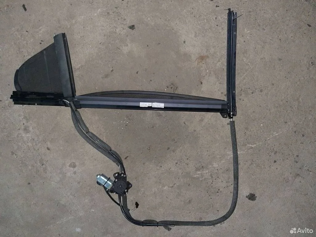 Солнцезащитная шторка задней двери Mercedes-Benz S-класс W221 рестайлинг (2009—2013)