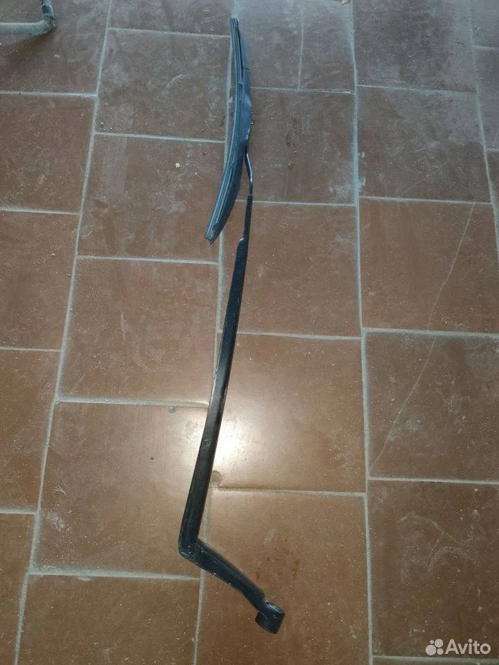 Поводок стеклоочистителя передний правый Toyota RAV4 IV (2012—2015)