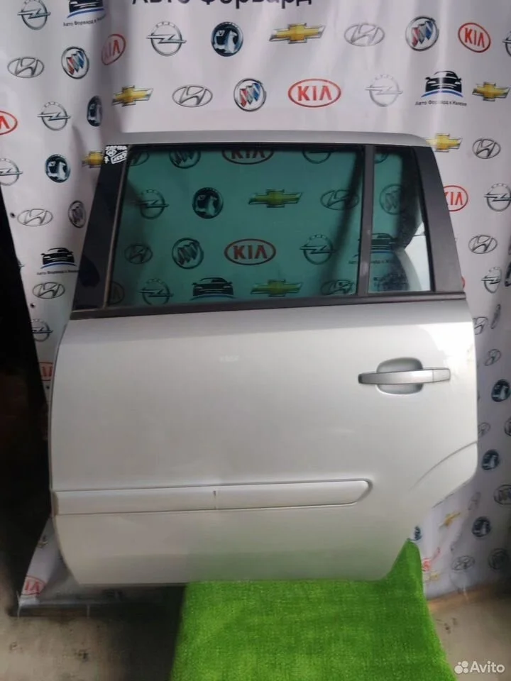 Дверь боковая задняя левая opel zafira