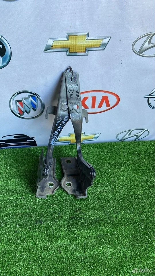 Петля капота передняя левая hyundai santa fe