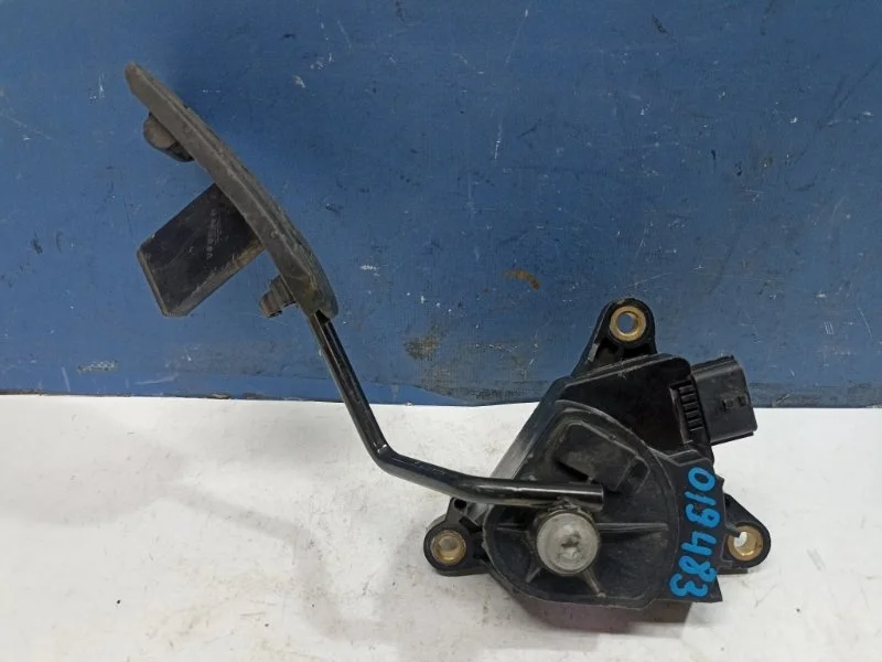 Педаль газа электро Nissan Note 2009 18002AX700 E11 1.6 HR16DE