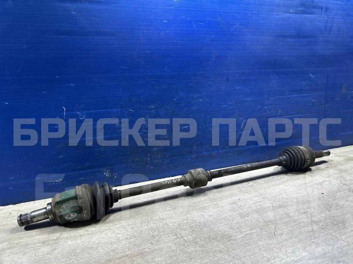 Привод (шрус) передний прав Митсубиси Кольт 6  (Z20)