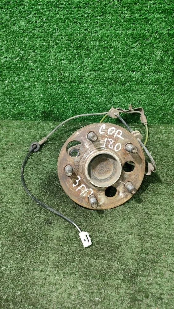 Ступица Toyota Corolla 2013 4245002120 180 1NRFE, задняя