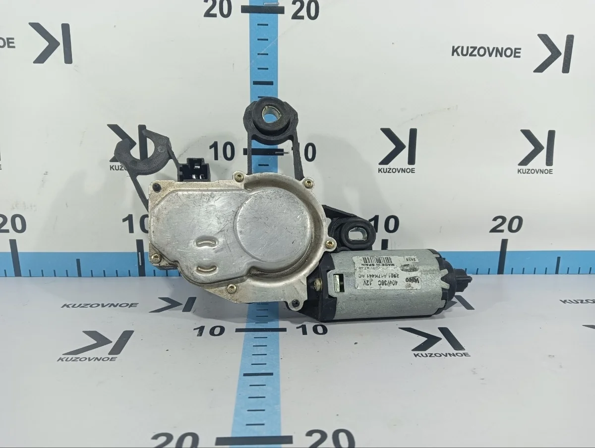 Моторчик стеклоочистителя Ford FUSION