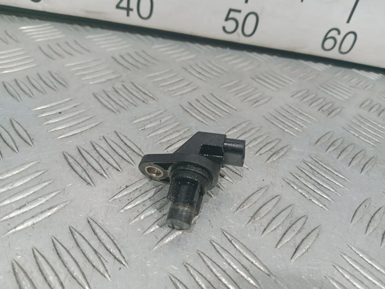 [Б/У] Датчик положения распредвала [Код: 00634864 ]