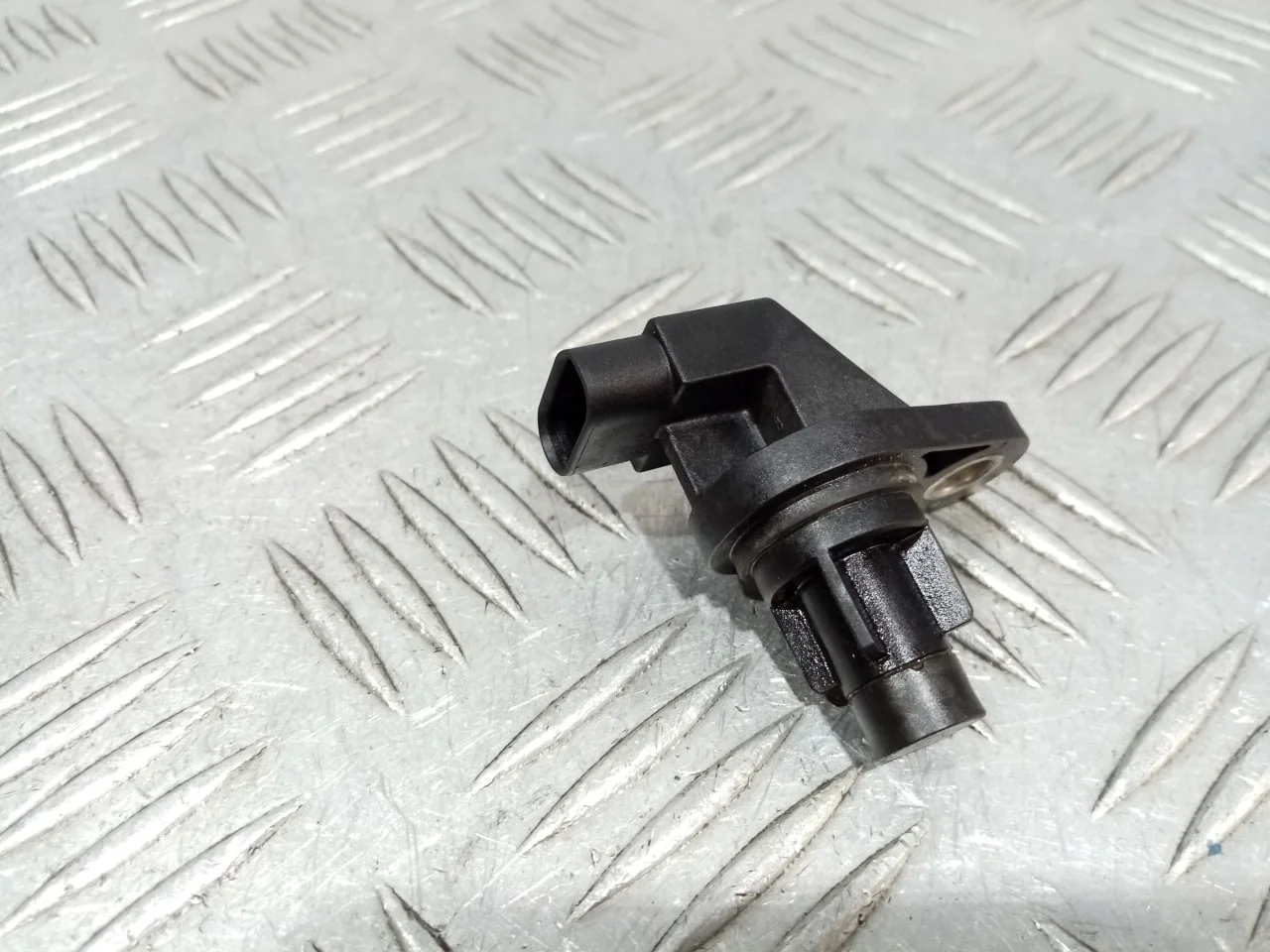 [Б/У] Датчик положения распредвала [Код: 00635110 ]