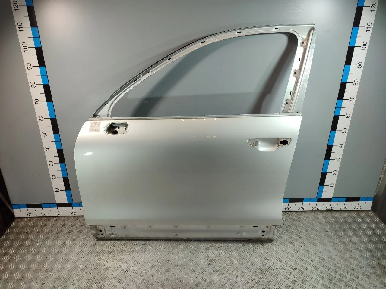 [Б/У] Дверь передняя левая Porsche Cayenne [Код: 00615286 ]