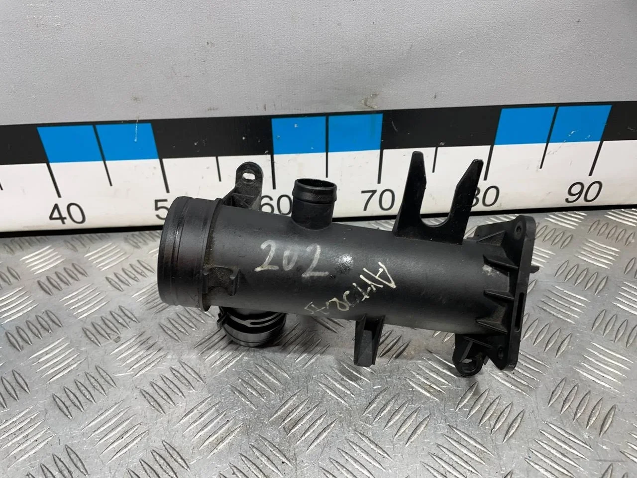 [Б/У] Воздуховод впускной - (Состояние: Отсутствует одно крепление) [Незначительные дефекты] [Код: 00636388 ]