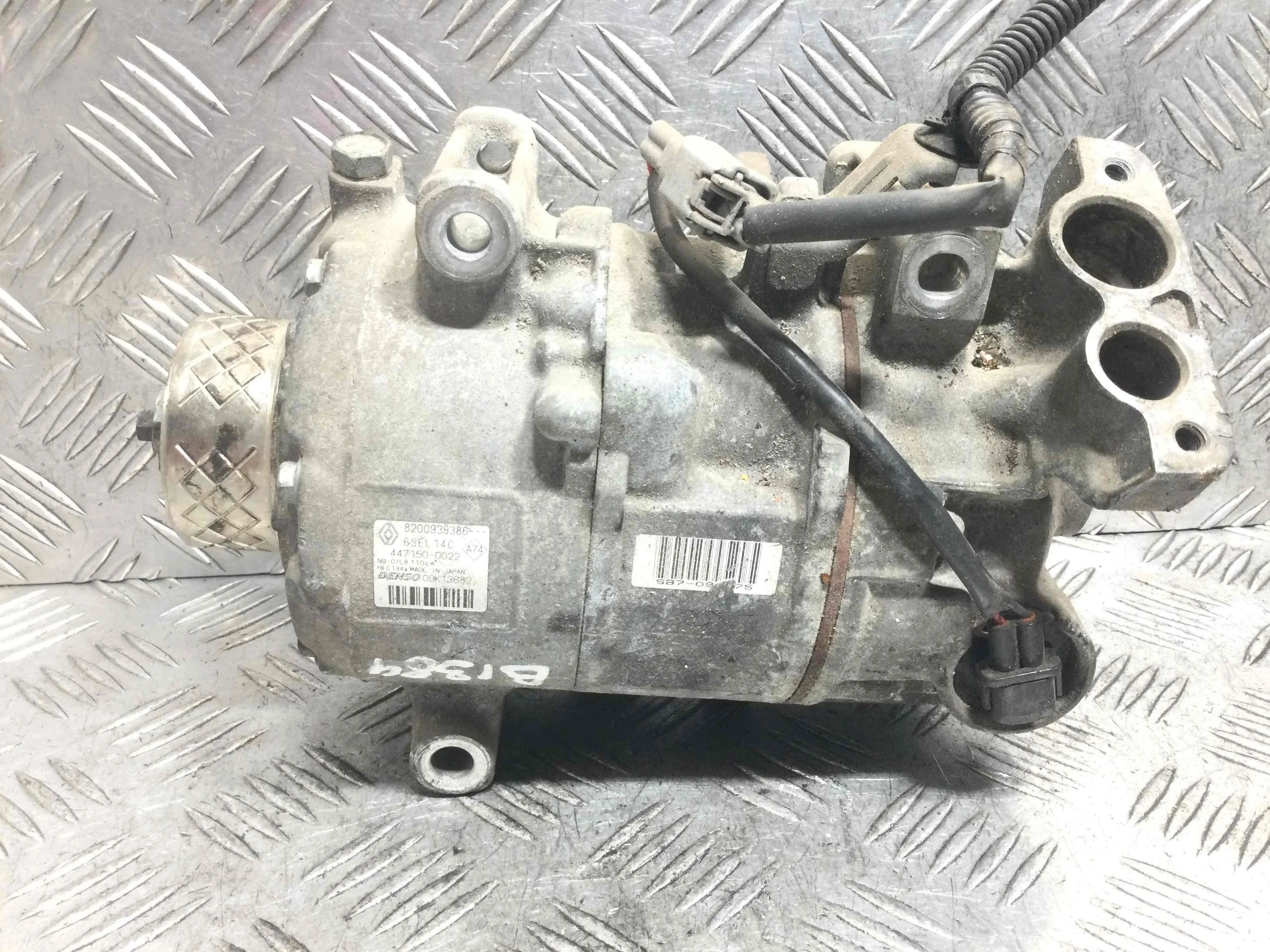 Компрессор кондиционера Renault Scenic 3 поколение 2009 - 2013 бензин 1.6 i Механика Минивэн