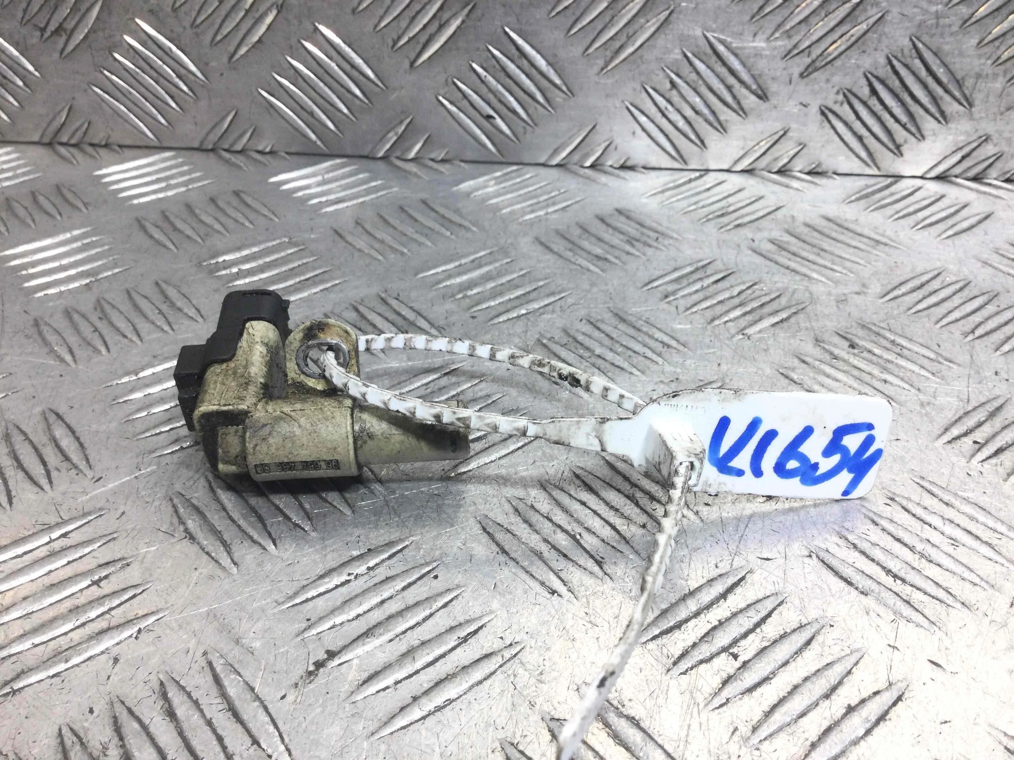 Датчик распредвала Ford Focus 3 поколение (2011-2014) дизель 1.6 TDCi Механика