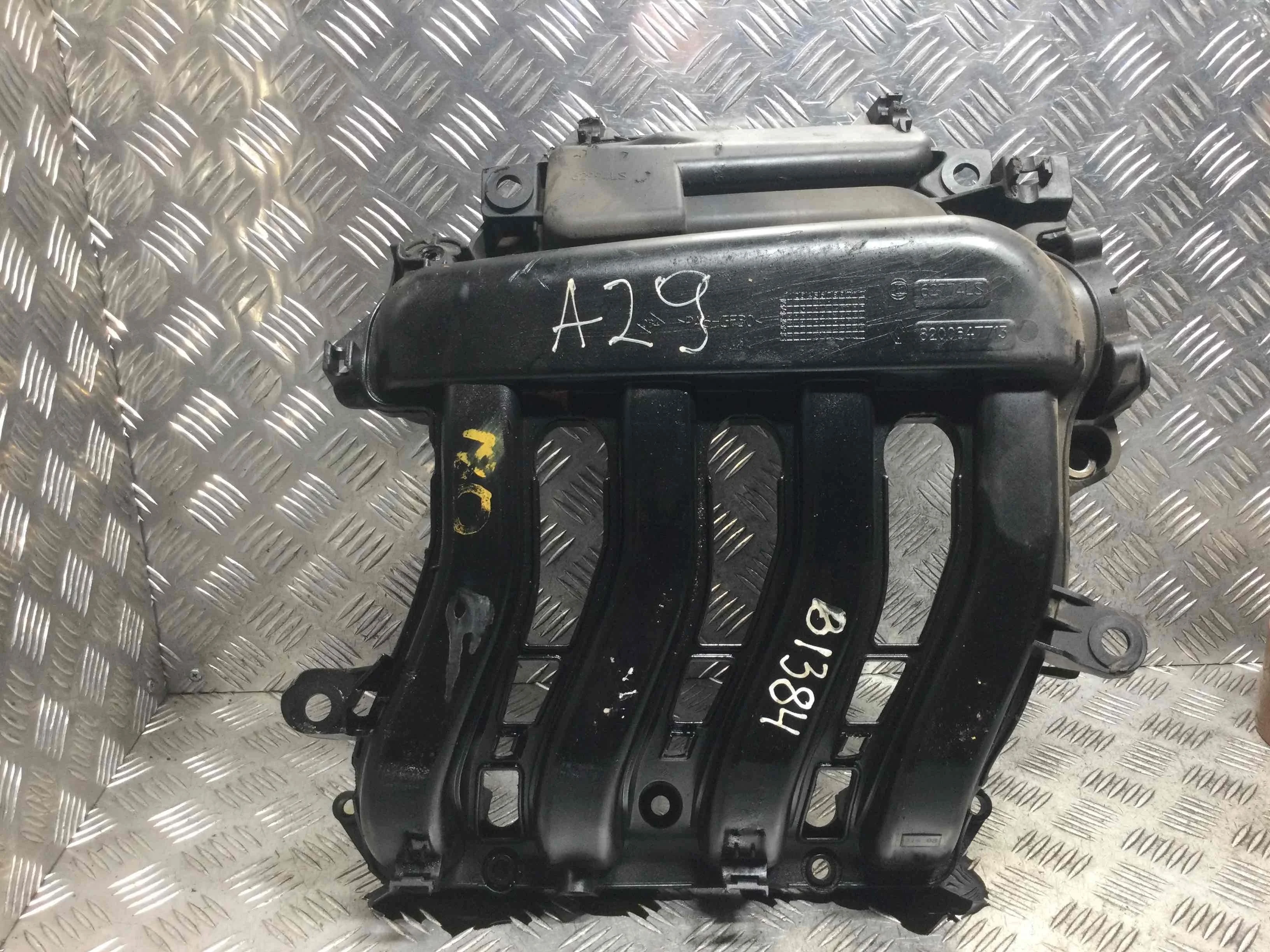 Коллектор впускной Renault Scenic 3 поколение 2009 - 2013 бензин 1.6 i Механика Минивэн