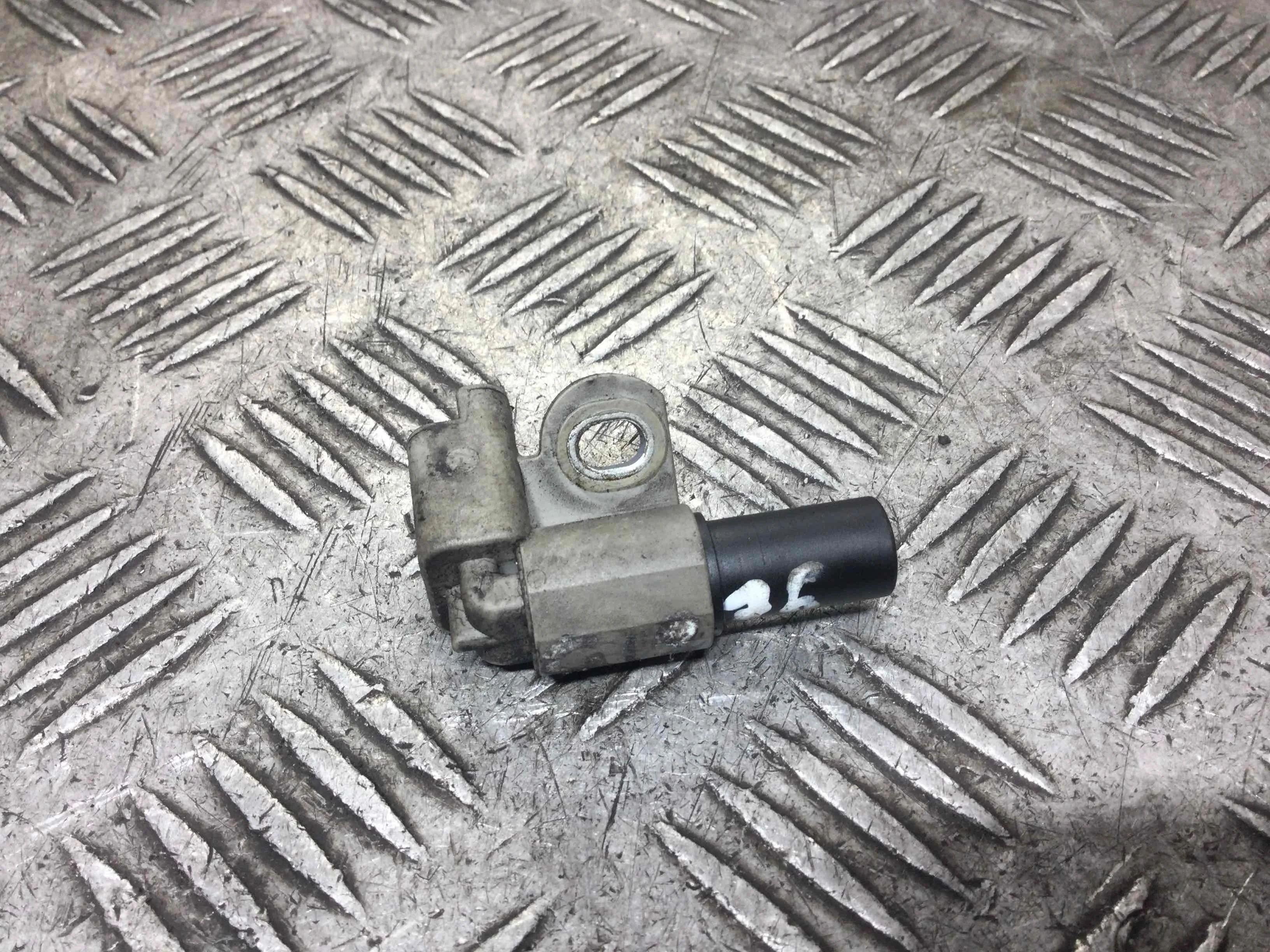 Датчик распредвала Mazda 3 3 I (BK) 2003 - 2009 дизель 1.6 CiTD Механика Минивэн