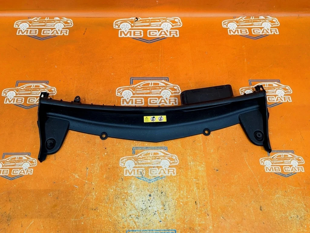 Воздухозаборник Mercedes-Benz