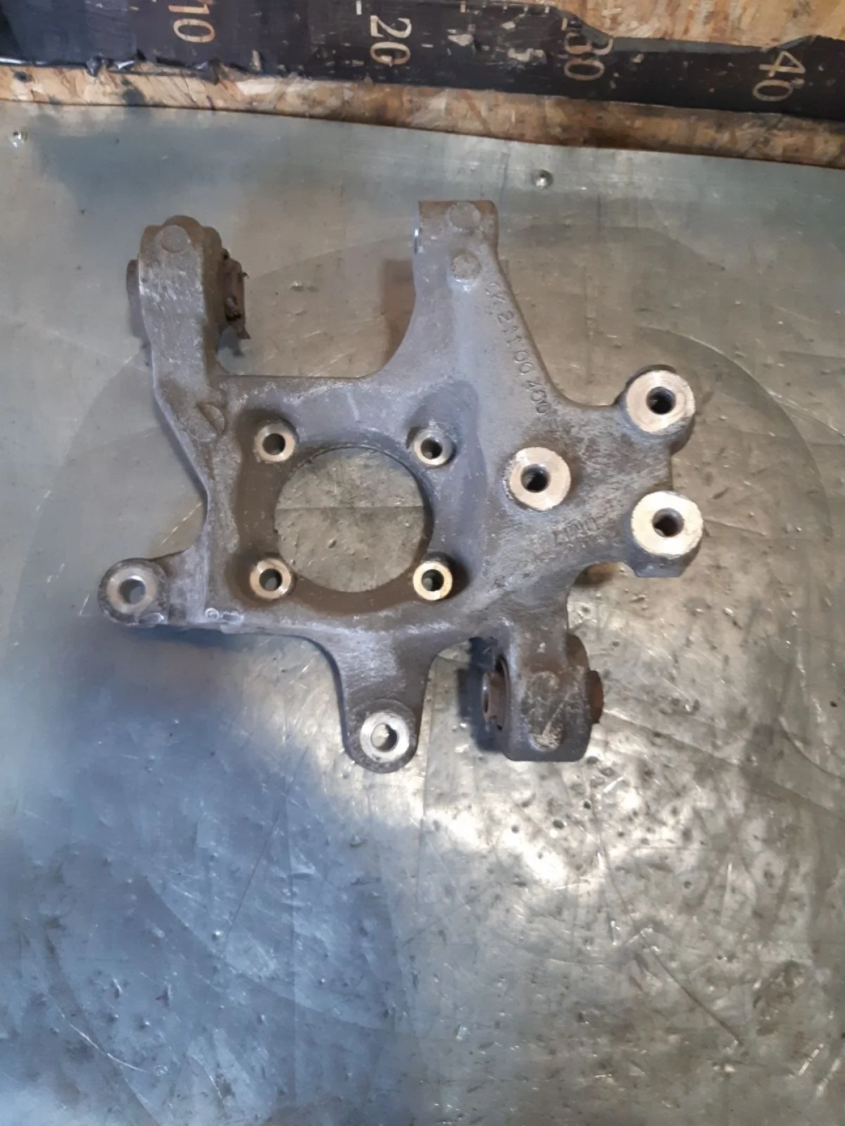 Кулак задний правый Opel Antara I рестайлинг (2010—2017) 2012