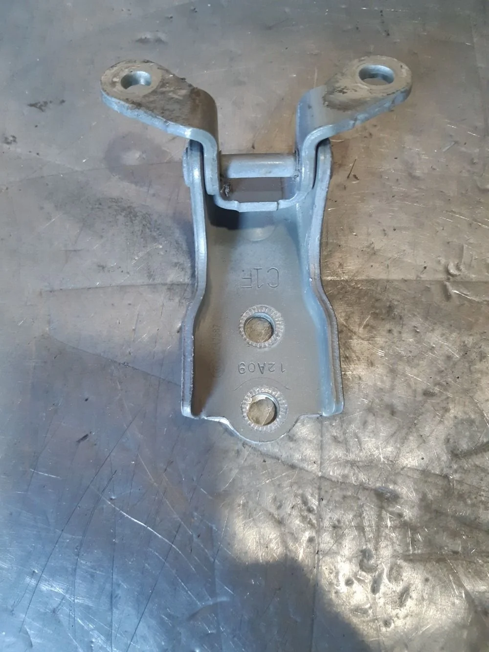 Петля двери Opel Antara I рестайлинг (2010—2017) 2012