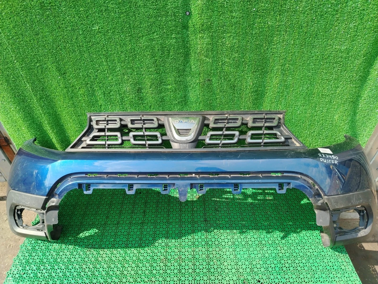 Бампер RENAULT DUSTER 2 2021- передний чёрный б/у