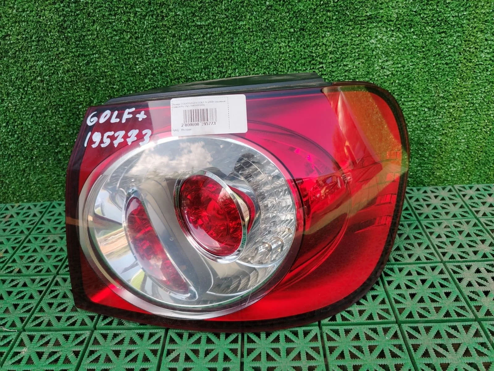 Фонарь VOLKSWAGEN GOLF 5+ 2009- наружный правый б/у GOLF 5+(2005-2014)