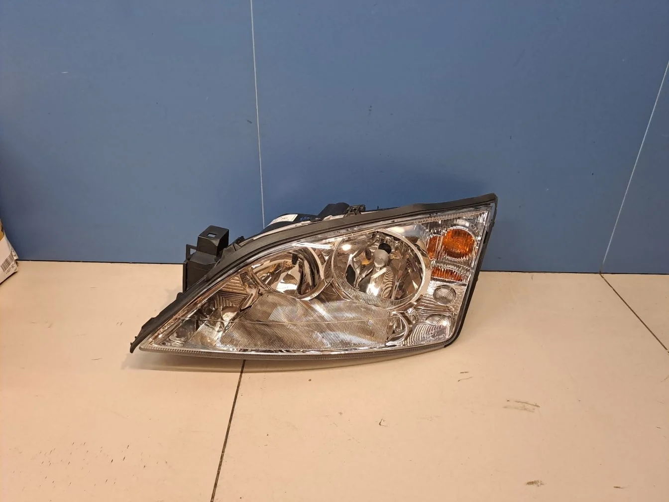 Фара левая для Ford Mondeo 3 2000-2007