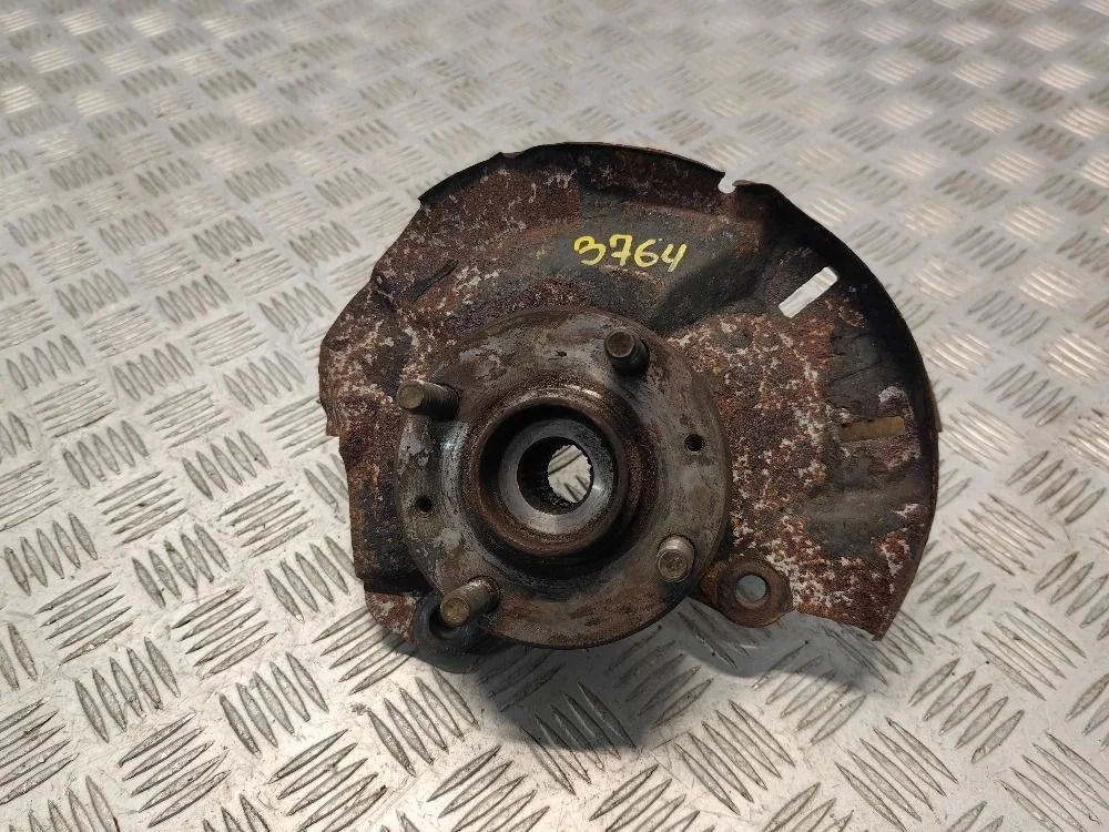 Кулак поворотный передний правый Kia Rio III