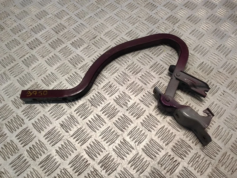 Петли крышки багажника правая Kia Rio III