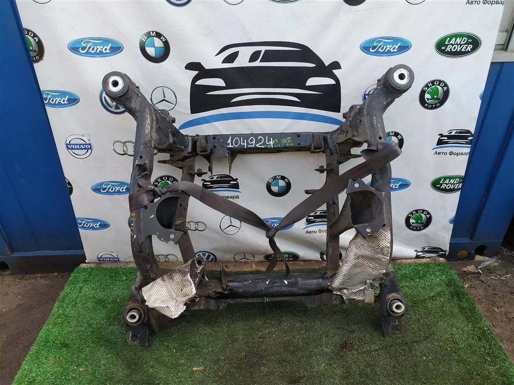 Подрамник балка двигателя MB X166 W166 A1663302300