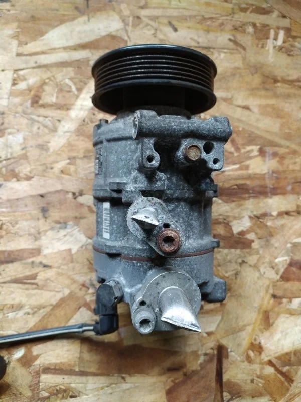 Компрессор кондиционера Volkswagen Golf 2014 5G1