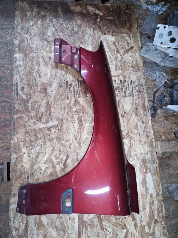 Крыло Volvo V70 2002 SW