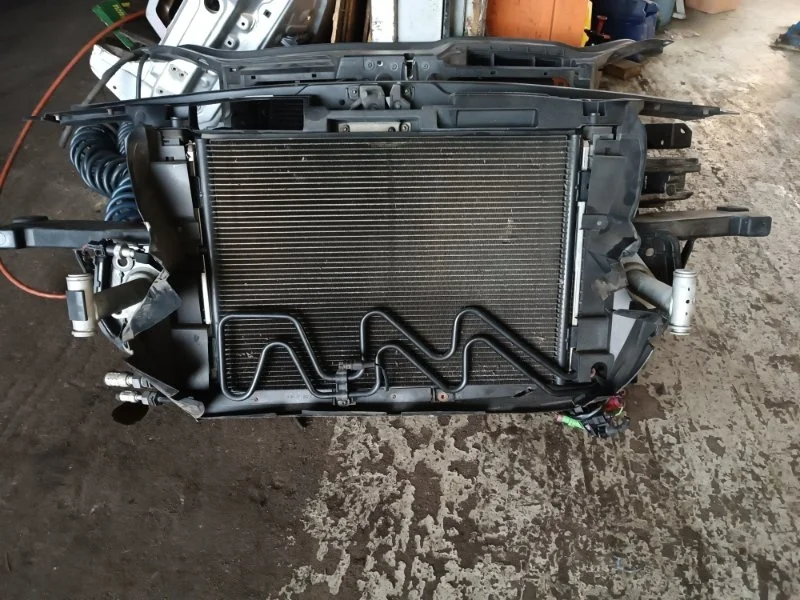 Панель передняя в сборе Audi A6 1999 4B2