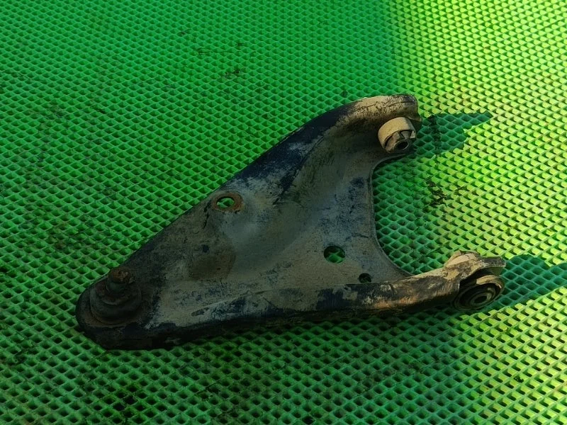 Рычаг передний правый Лада Xray 2021 545009976R ХЭТЧБЕК 21129