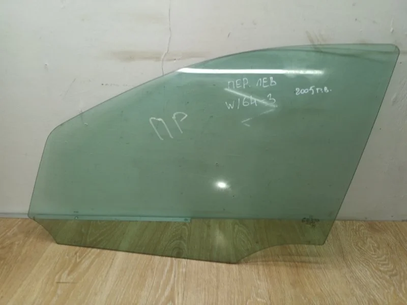 Стекло двери Mercedes ML W164