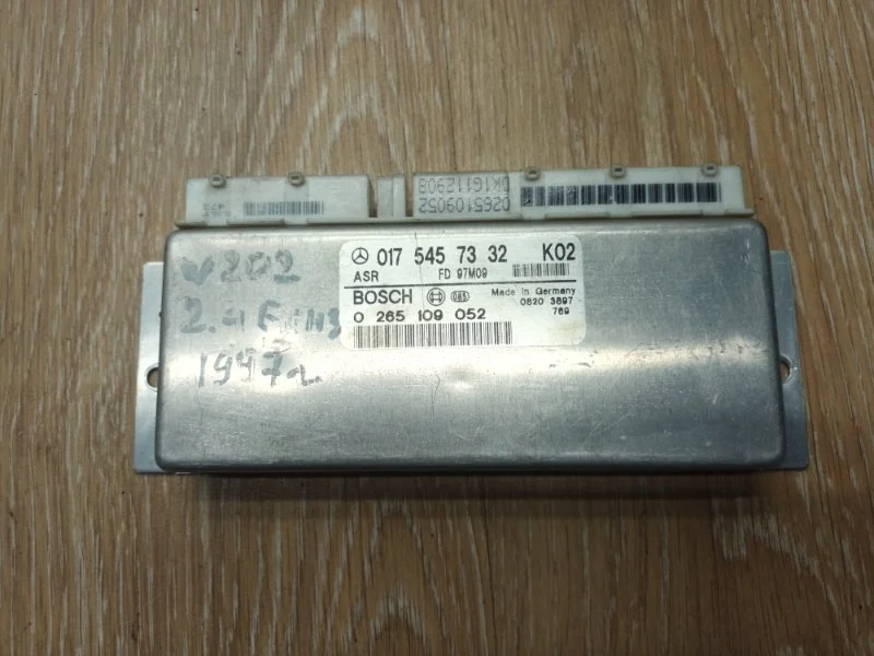 Блок управления asr Mercedes W202