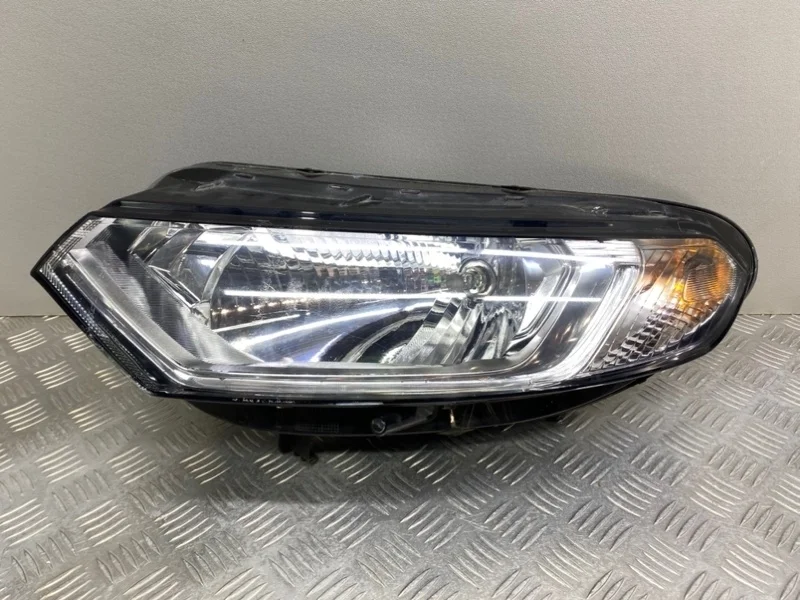 Фара галоген Ford EcoSport B515