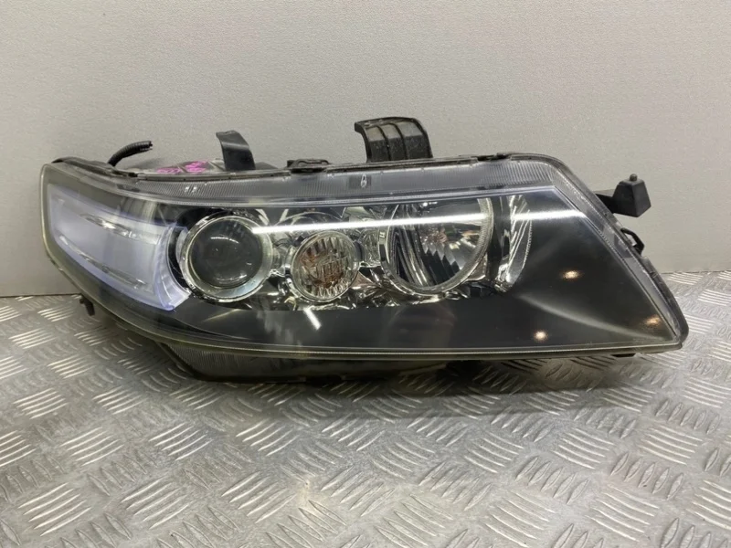 Фара ксенон Honda Accord 7 CL
