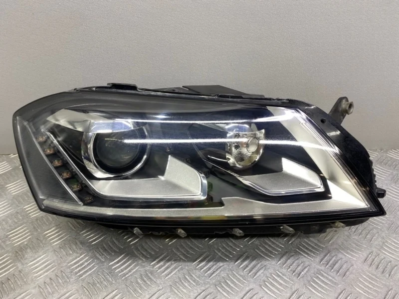 Фара ксенон Volkswagen Passat B7