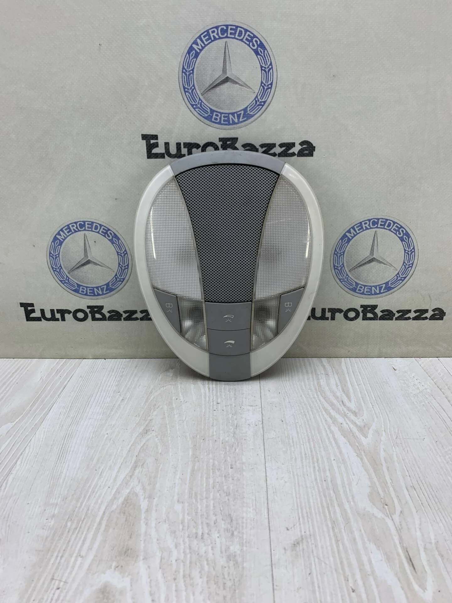 Плафон салона задний Mercedes W211