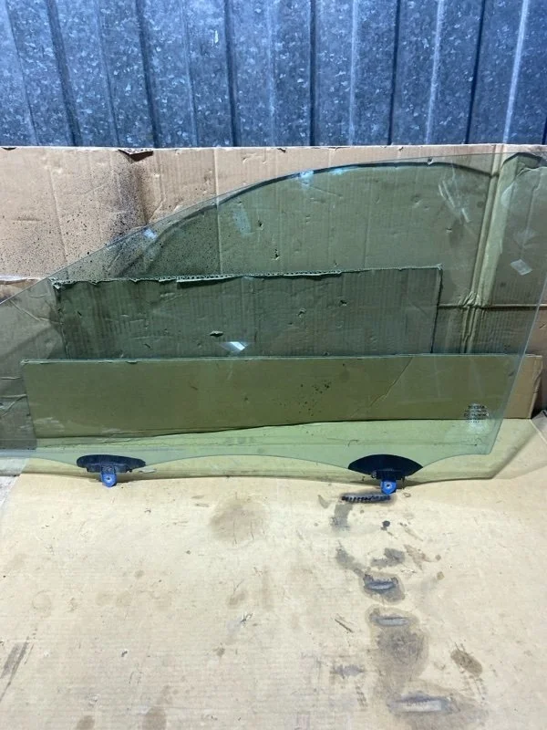 Стекло двери передней левой TOYOTA Camry 2017 6810206280 СЕДАН 2AR-FE, переднее левое