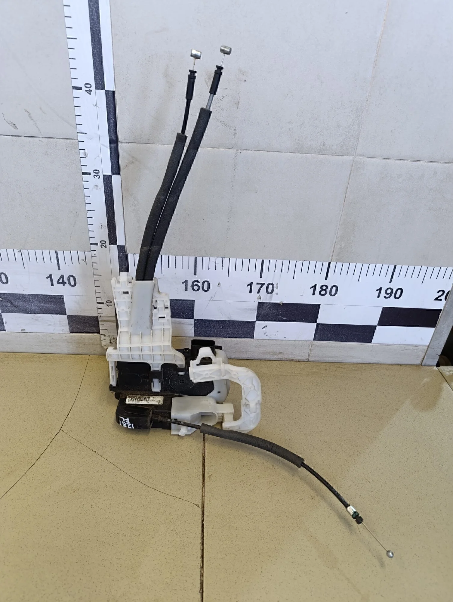 Замок двери передней левой ix35/Tucson 2010-2015