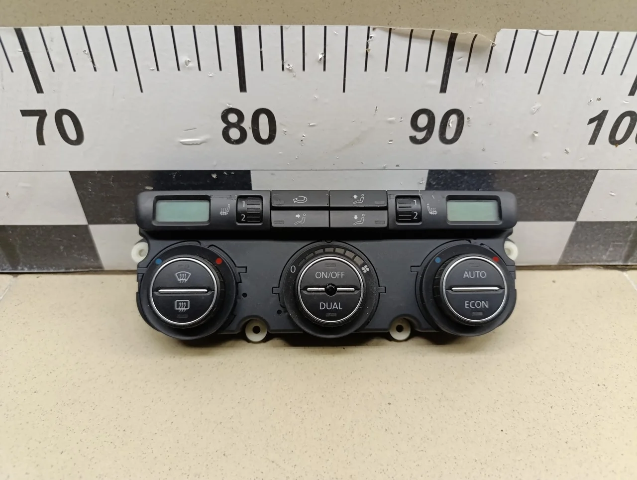 Блок управления климатической установкой Touran 2003-2010