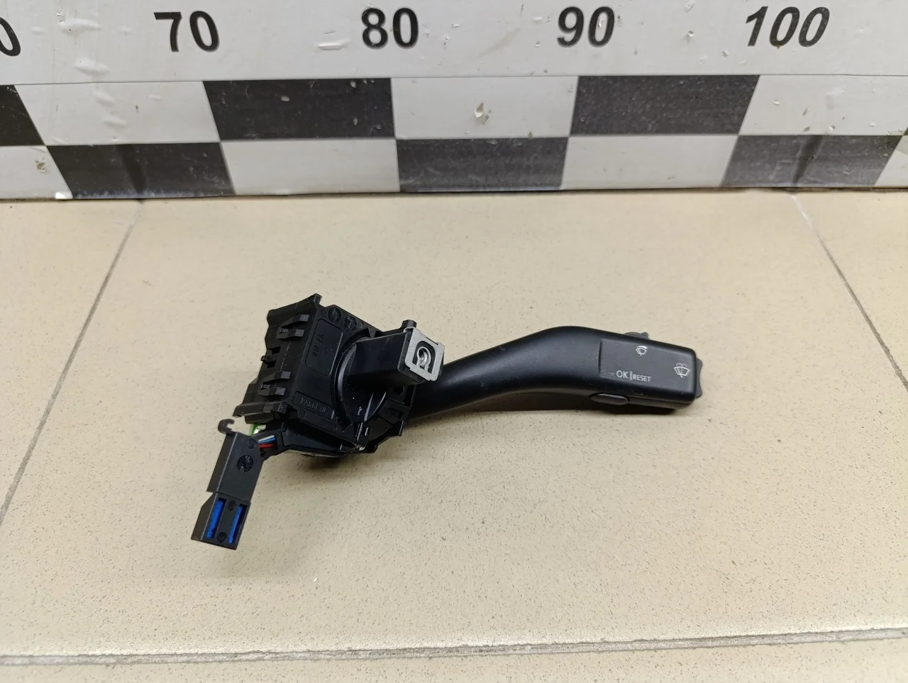 Переключатель стеклоочистителей Tiguan 2007-2011