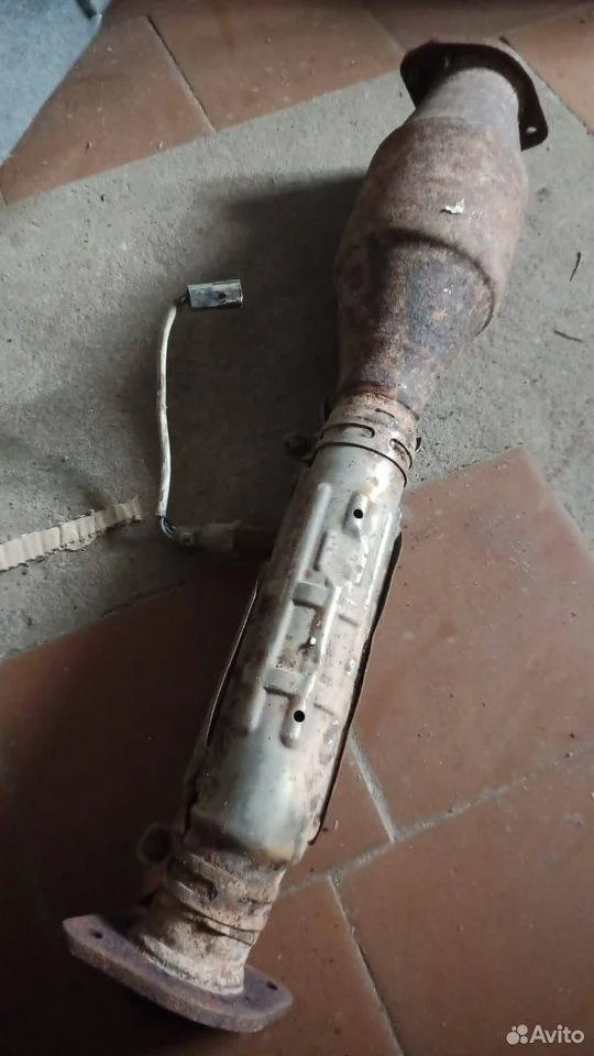 Приемная труба глушителя Infiniti QX56 II (2010—2013)