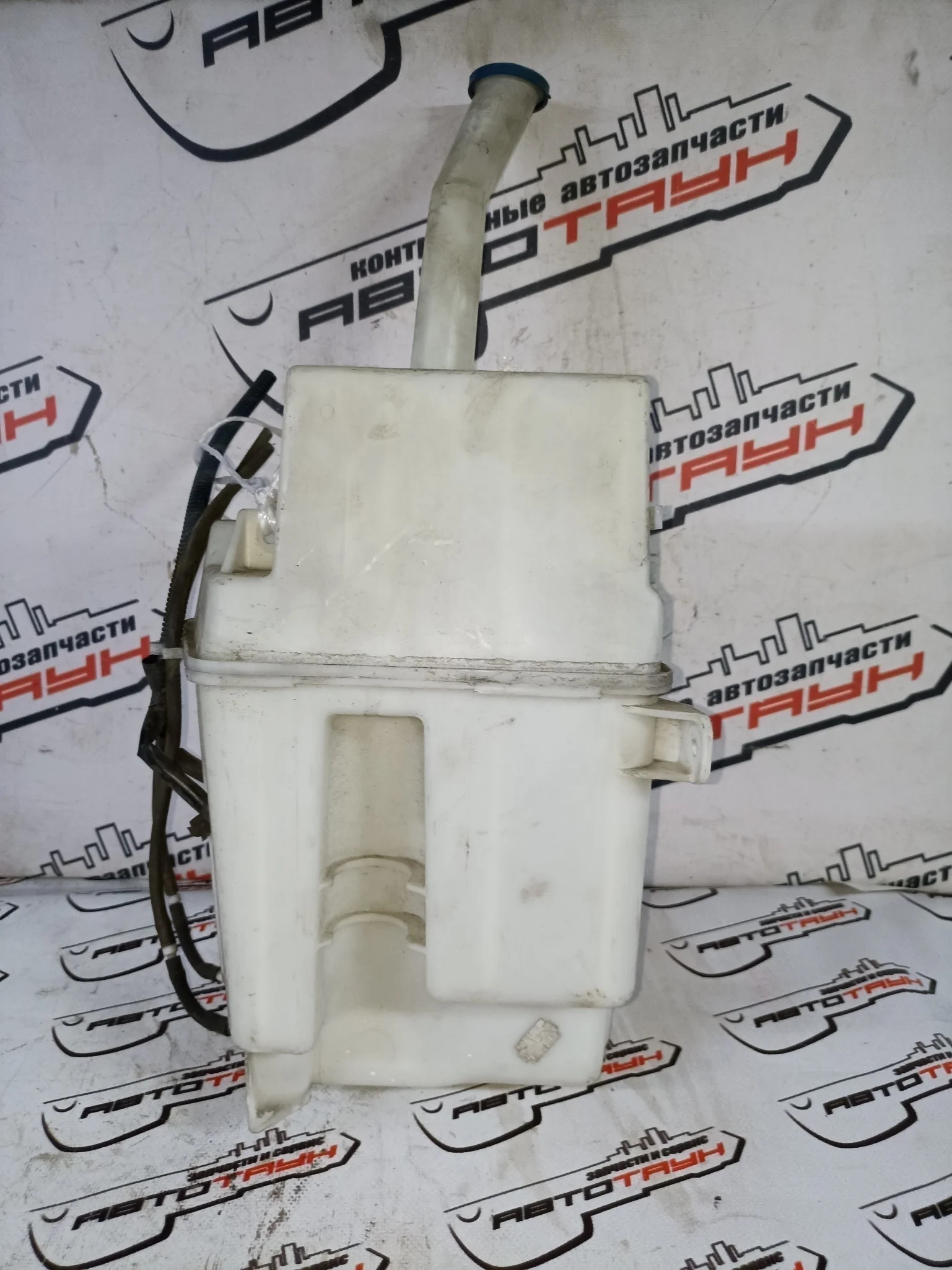 БАЧОК ОМЫВАТЕЛЯ TOYOTA AVENSIS COROLLA ... CDT250 NDE120 ZZE120 ZZE121 ZZE123 ZZT250 ZZT251 ПОД 2 МОТОРА БЕЗ ОМЫВАТЕЛЯ ФАР WAGON HATCHBACK 8531502090